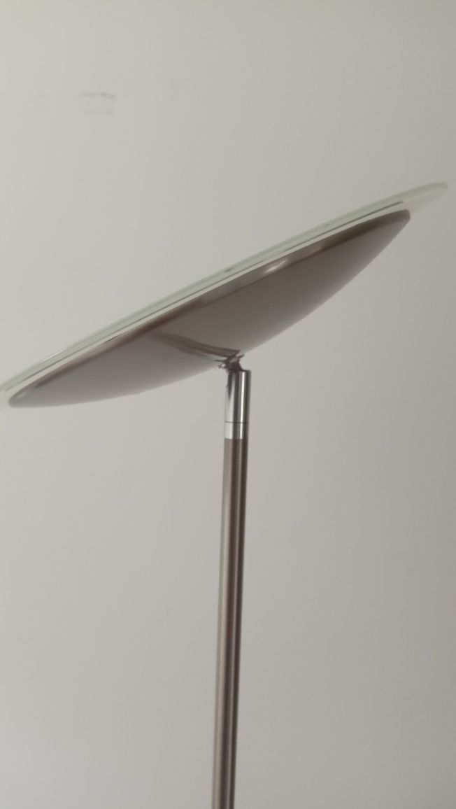 Lampa stojąca srebrna