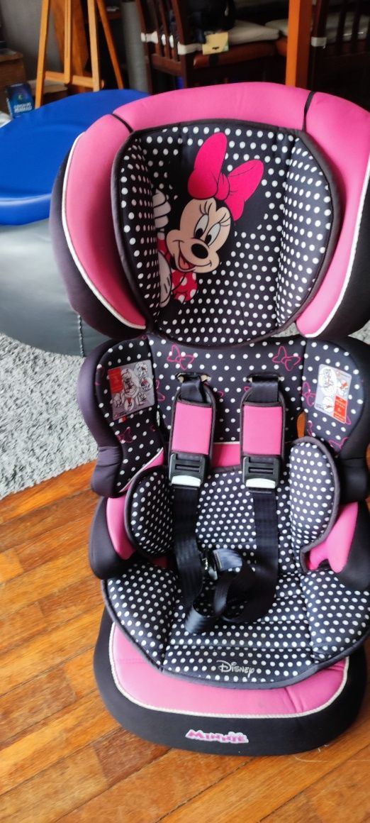 Cadeira de criança da Minnie Mouse.