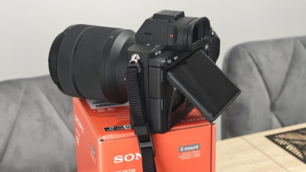 Sony A7III Jak nowy! Nowe Obiektywy,Lampa,Akumulatory,Torba, MAX200zdj