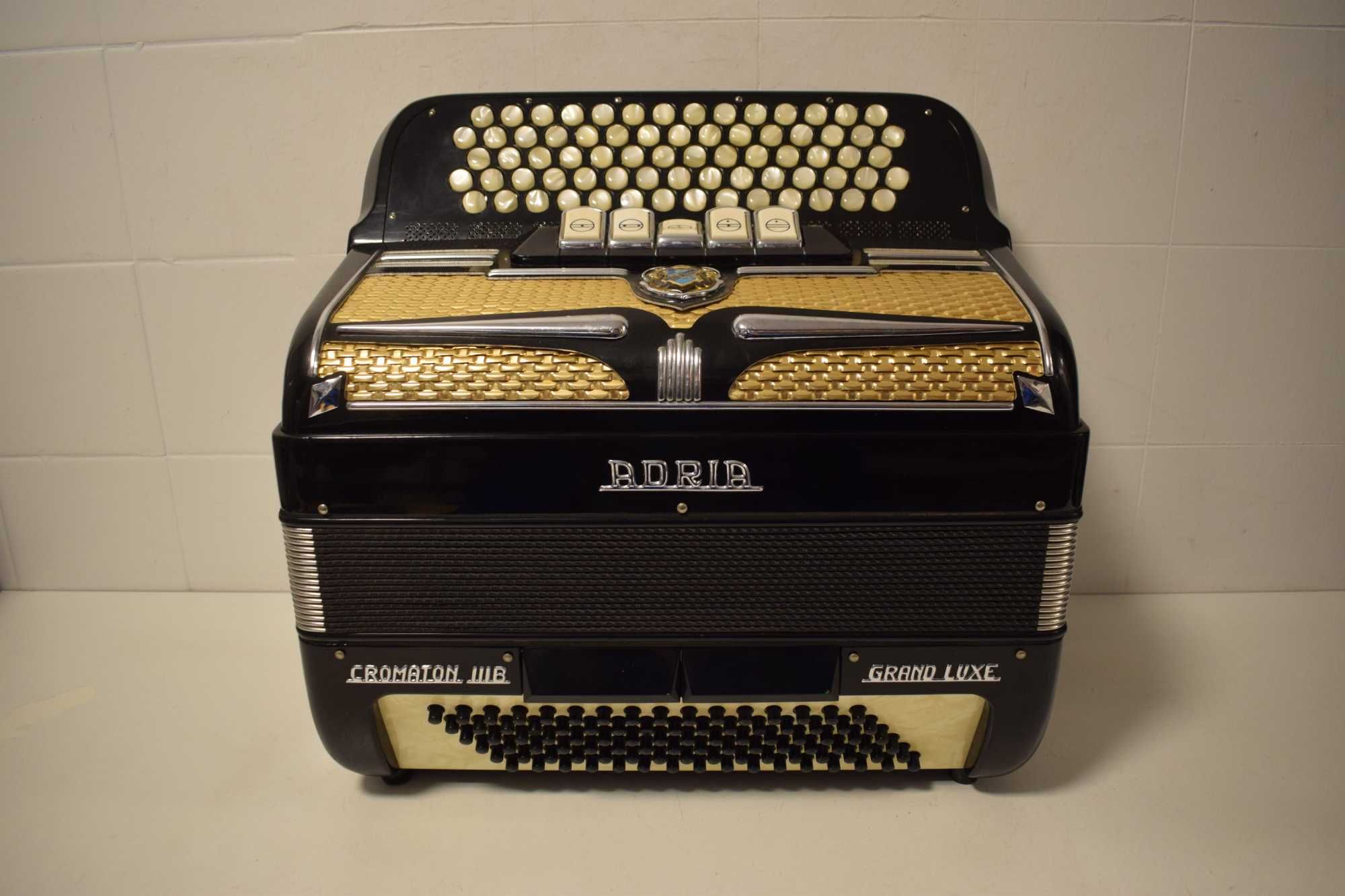Acordeao Adria Cromton Grand Lux 3 Voz  N . 183