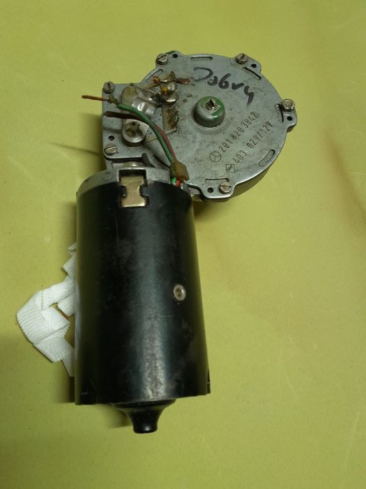 Silnik wycieraczek 12 v