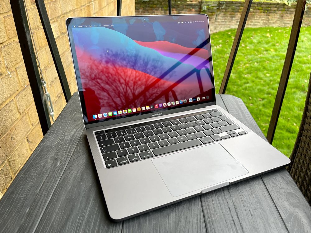 Продам MacBook pro 13 m1