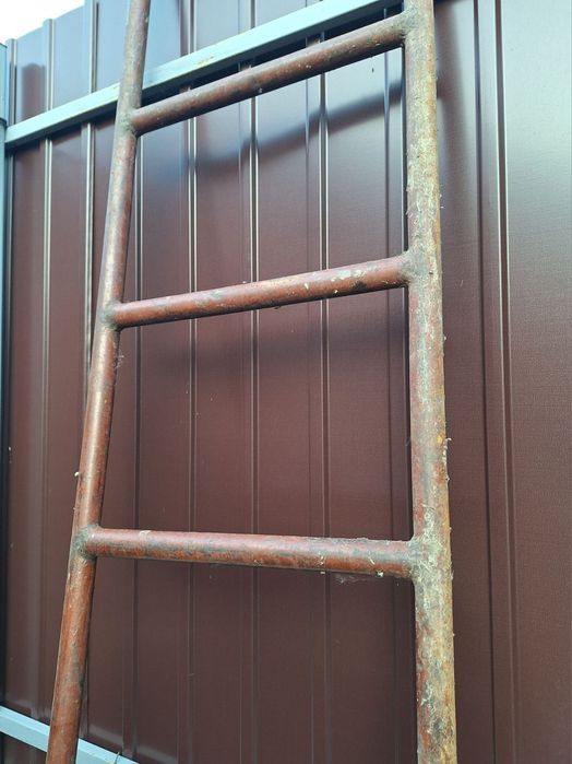 Драбина металева 4 метра