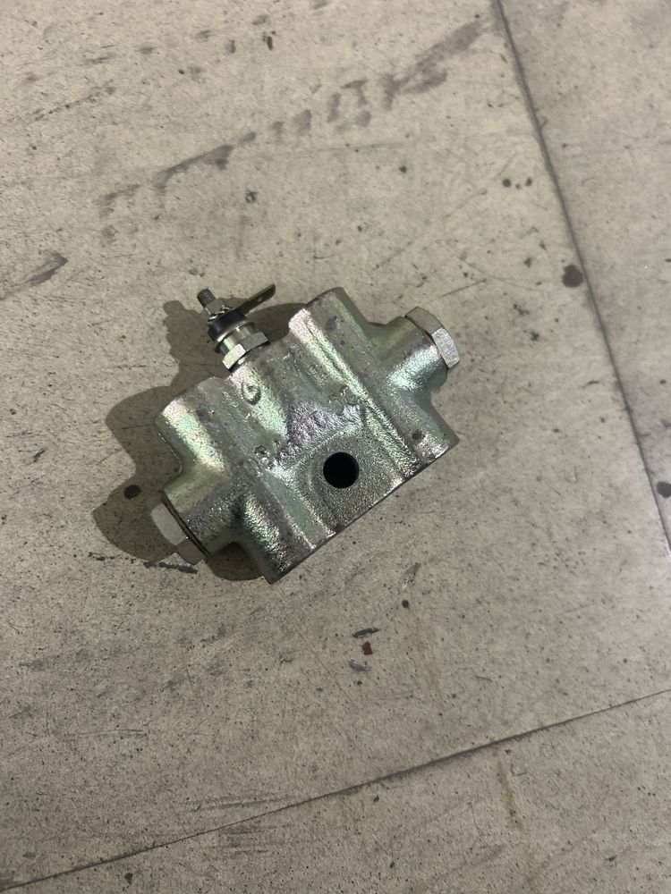 Polonez fiat 125p zuk nysa sygnalizator spadku cisnienia korektor