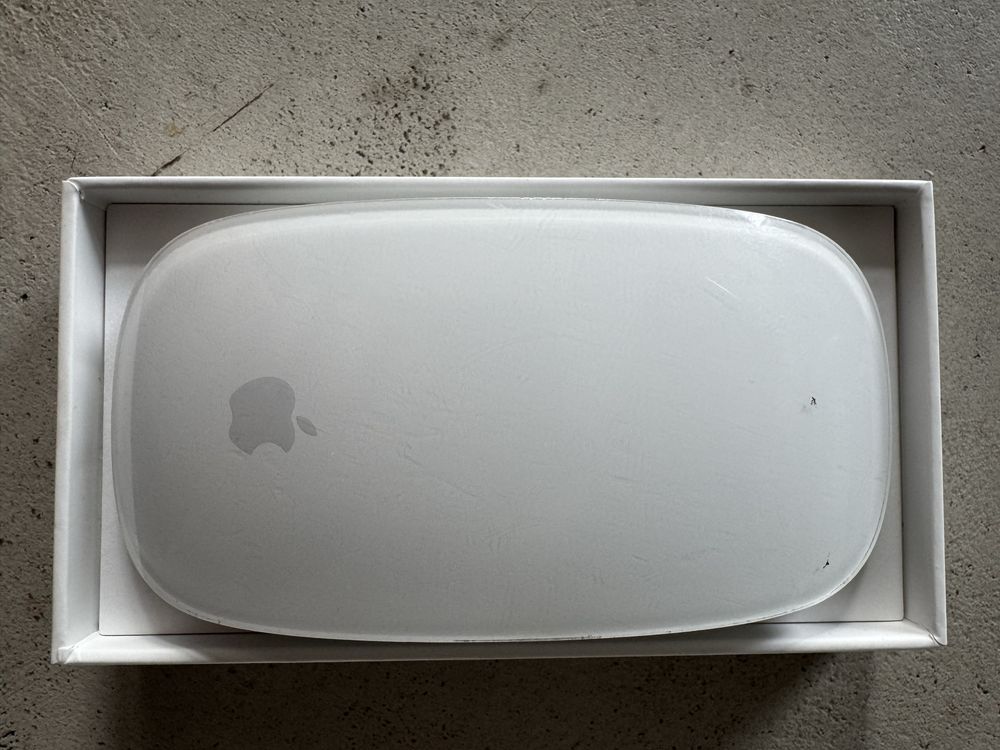 Apple Magic Mouse 2 – model A1657 + oryginalny kabel Lightning!
