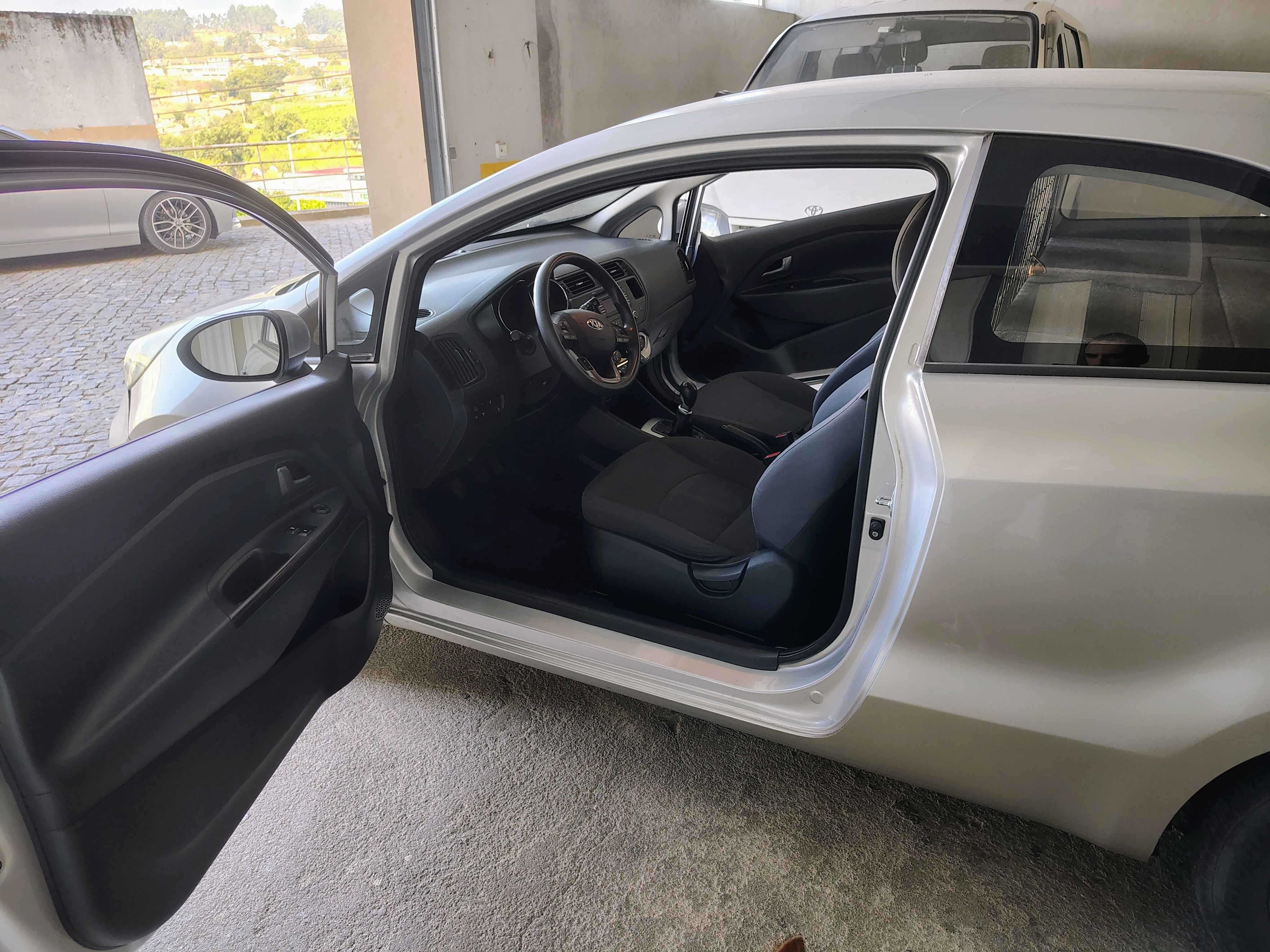 Kia Rio 1.1 CRDi EcoDynamics 2014 Van/Comercial