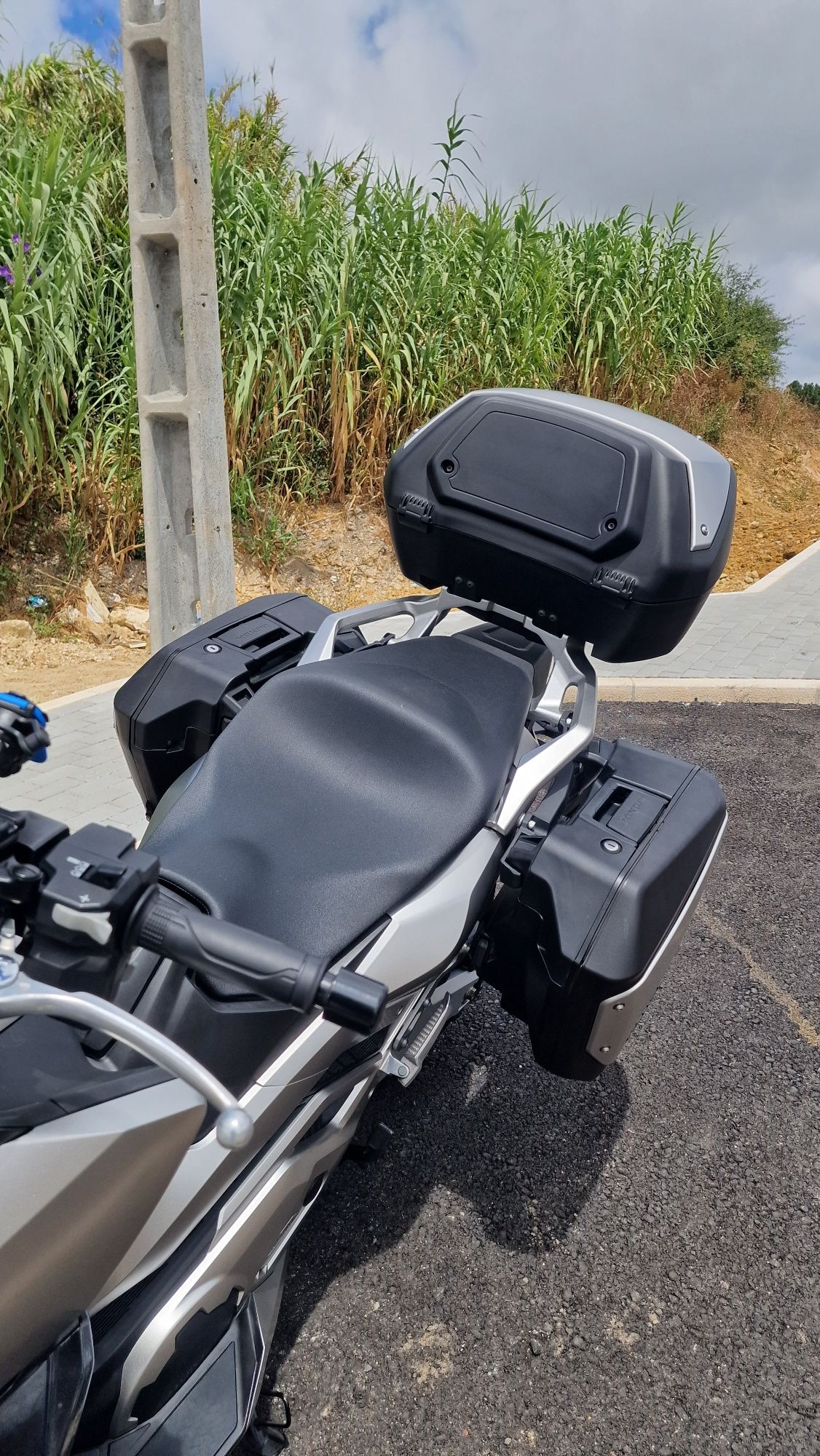 Honda Forza 750 como nova