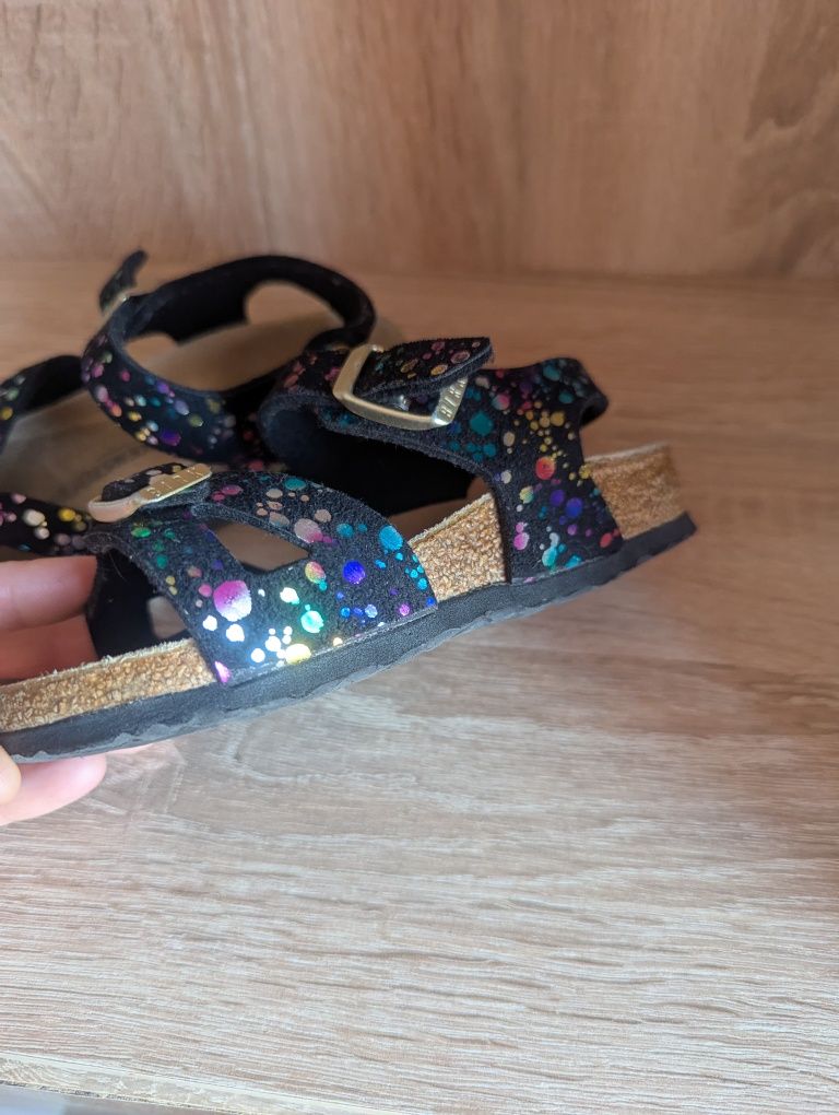 Дитячі босоніжки для дівчинки Birkenstock , в ідеальному стані ,26-й р