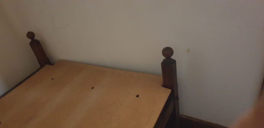 Cama muito antiga