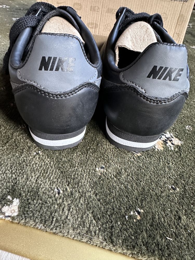 Кросівки Nike Cortez Nylon 09 p.38 нові шкіряні у коробці