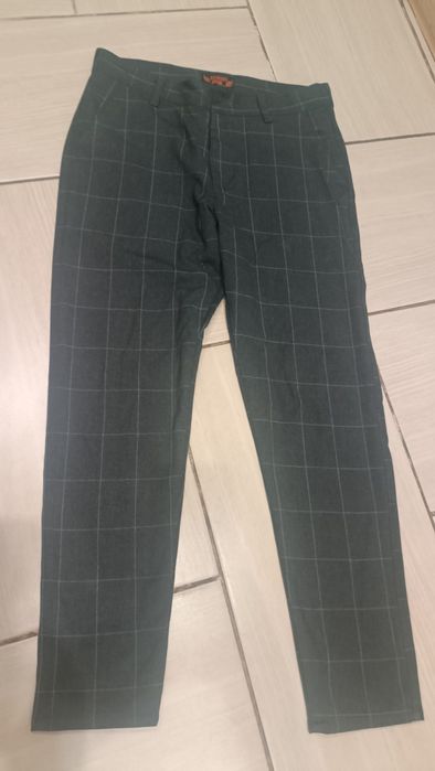 Класичні штани в клітинку