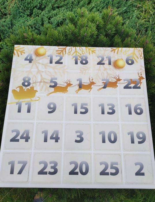 Шкільні бантики резинки заколки ручної роботи. Адвент календар.