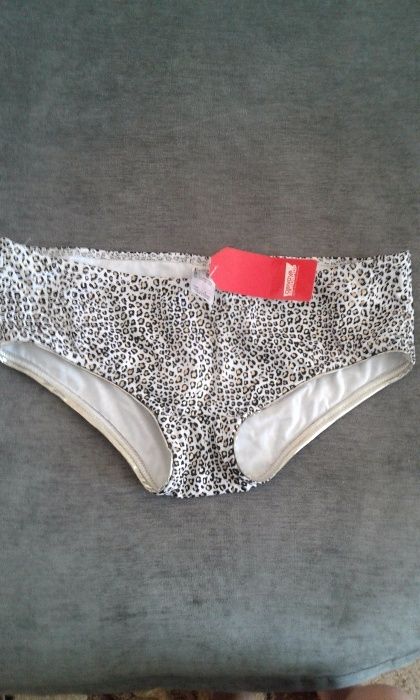 Нові плавки жіночі для купальника.