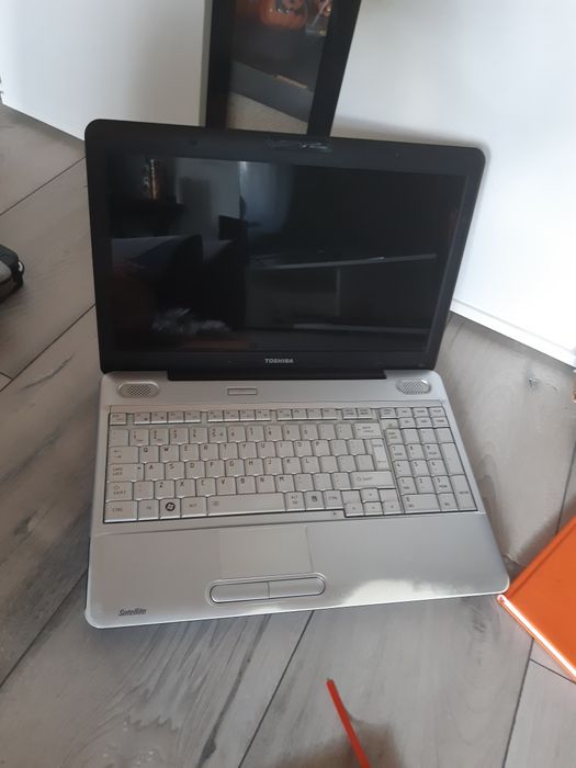 Laptop Toshiba Satellite L500-1EK