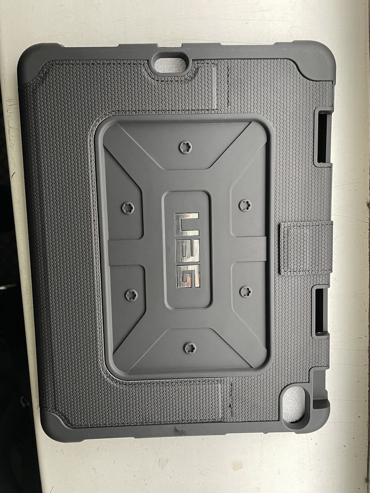 Чехол для iPad 12.9/13/11/10.9 противоударный