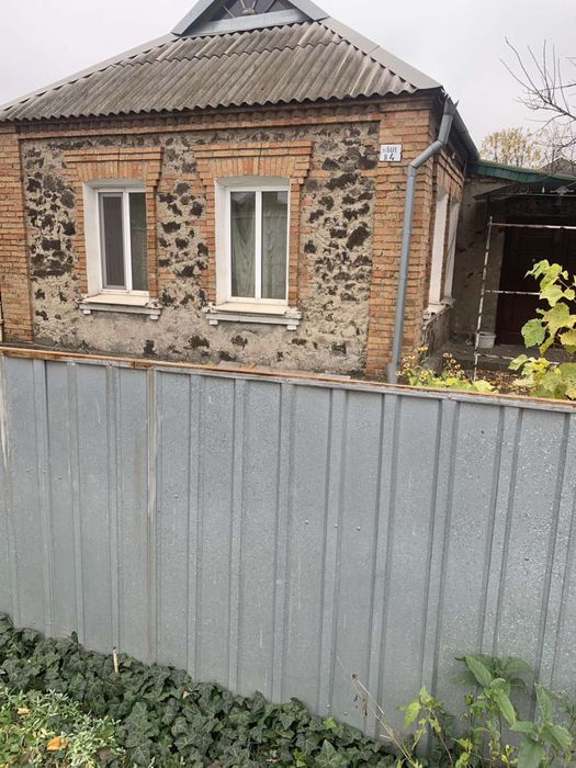 Продаж будинку в долгинцевському районі