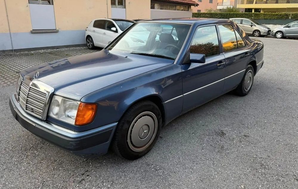 Mercedes 124,sprowadzony prosto z Włoch, brak rdzy.