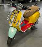 Vespa Sean watherspoon 125