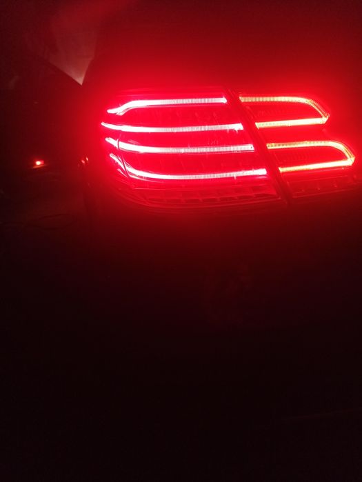 Задний Рейстлин новый фонарь на Мерседес Е212 левый правый