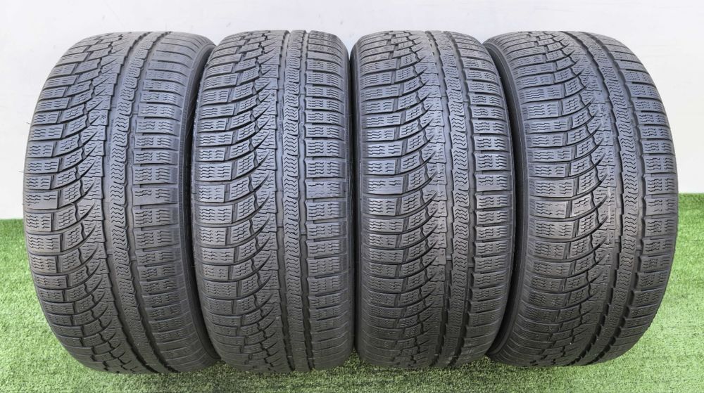235 55 17 nokian wra4 зима 4 штуки протектор 85% и 75%