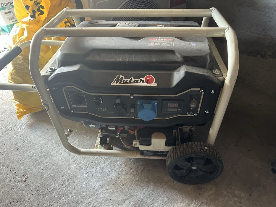 Бензиновый генератор Matari MH11000EA