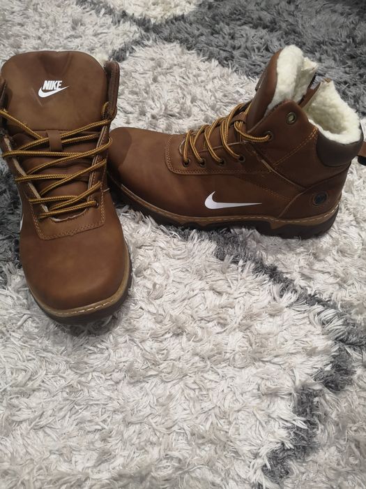 Nowe buty męskie.