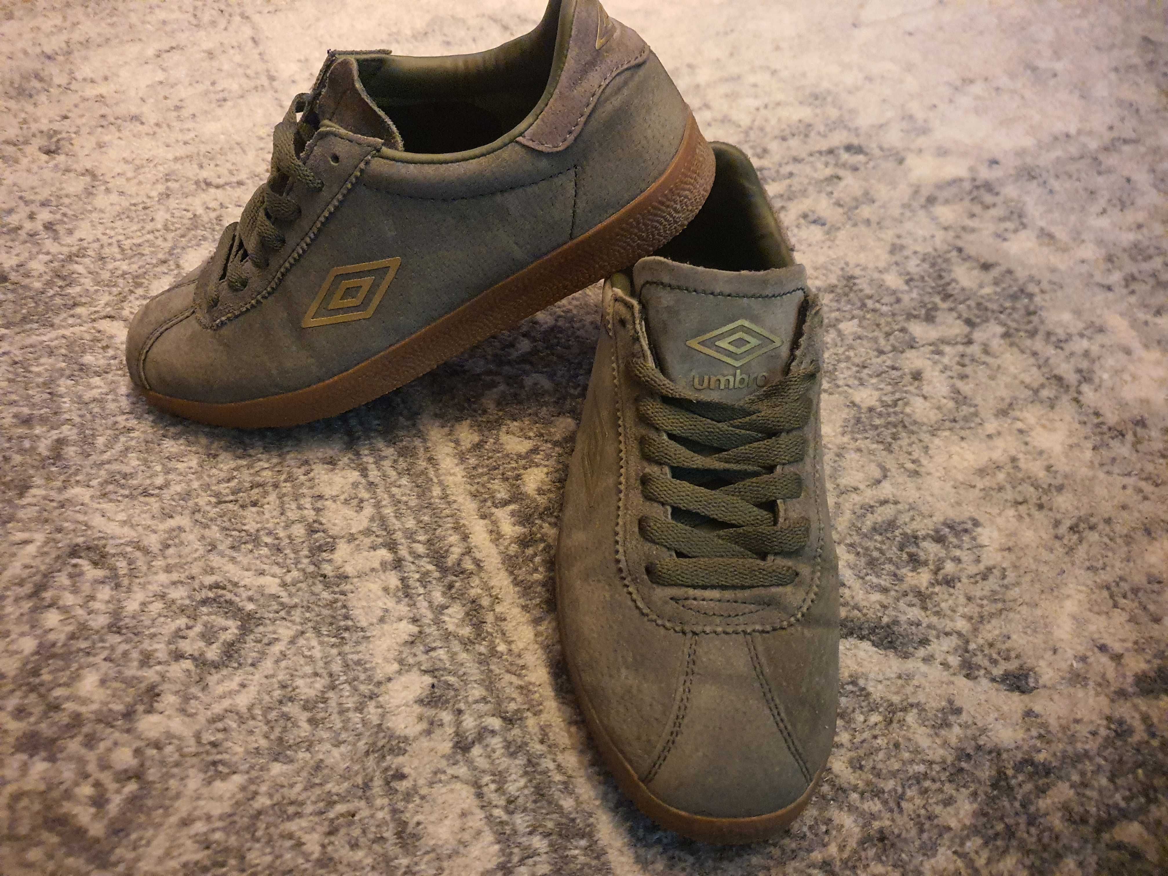 Buty rozmiar 39, Umbro, zielone.