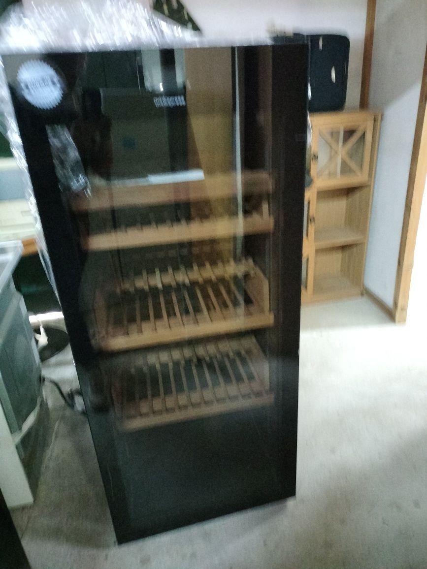 Refrigerador de vinhos