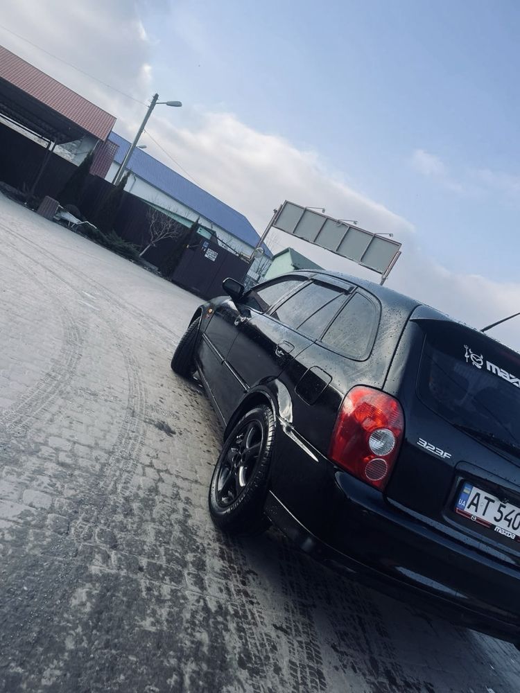 Mazda 323 F BJ 2001