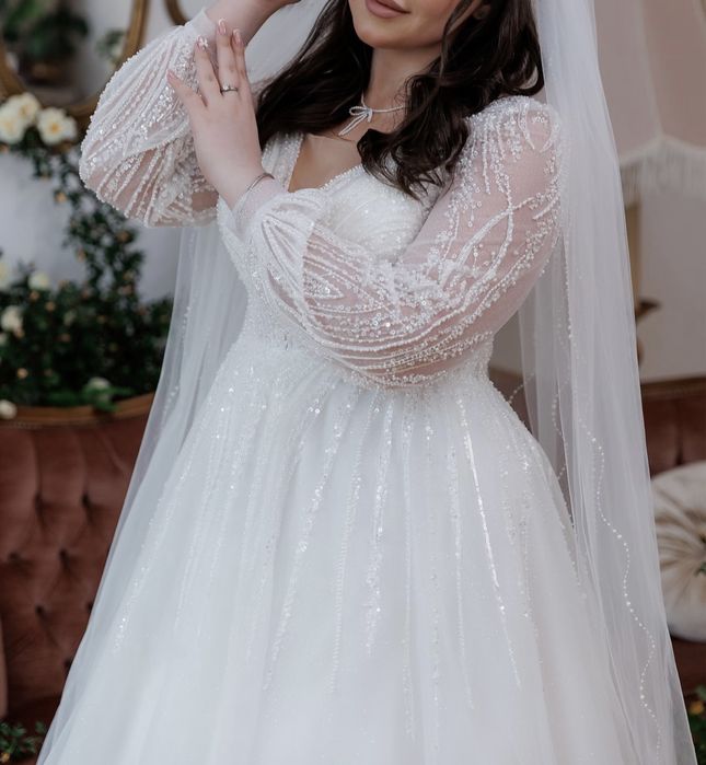 Весільна сукня айворі