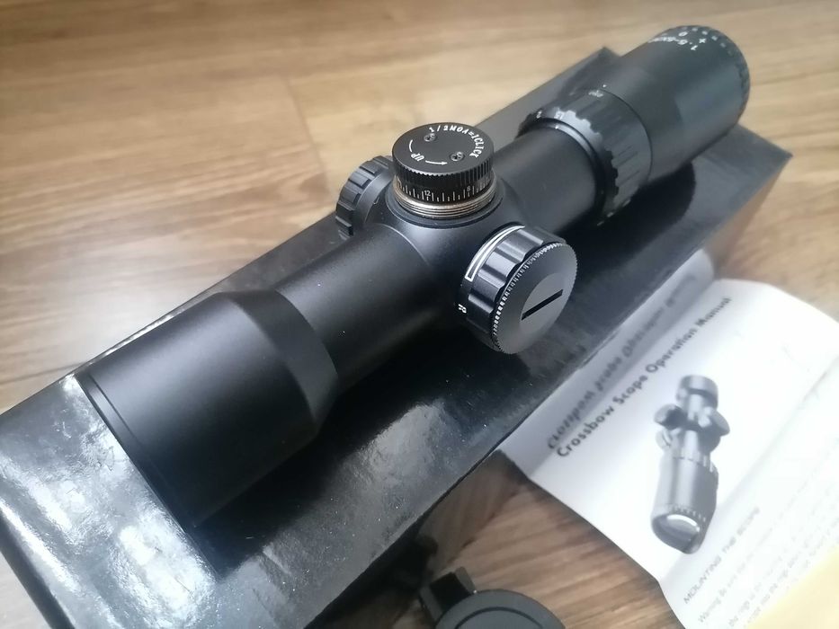 Оптичний приціл мінік загоннік 1.5-5x32IR.