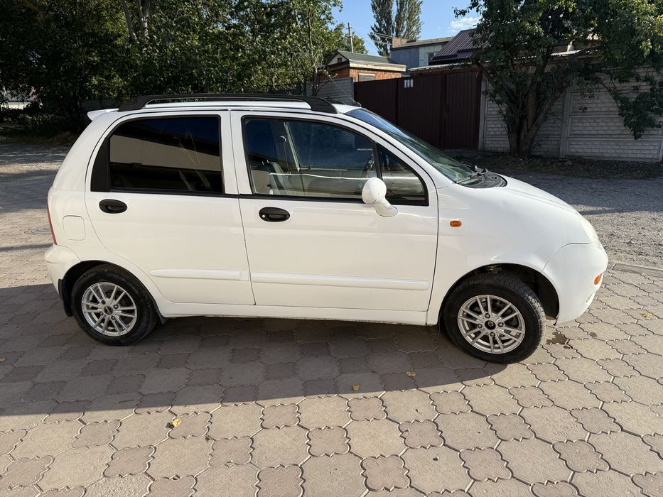 Chery QQ. 1.1 газ/бенз. Робот. 2011 года.