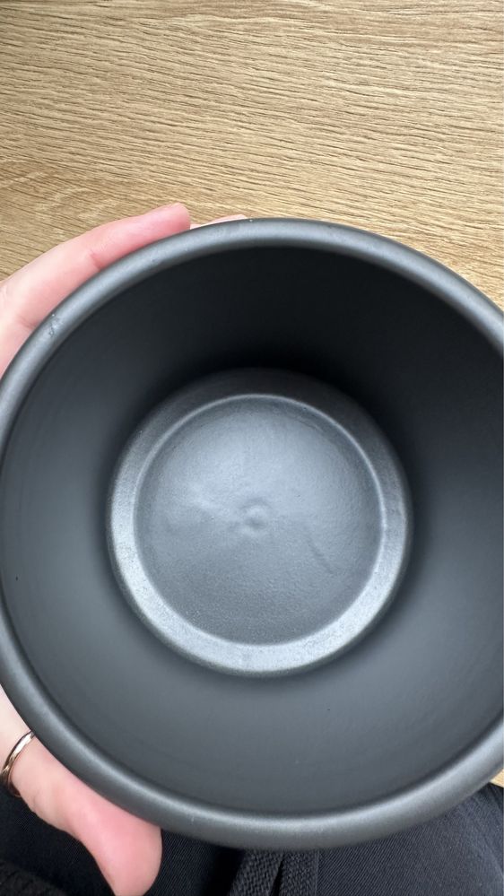 Osłonka doniczki ceramiczna Walec 13cm czarna matowa