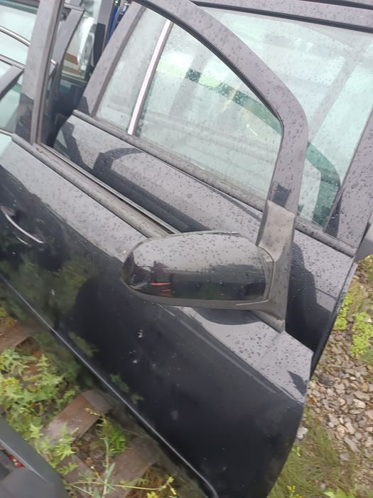 Drzwi prawe lewe przód tył opel Zafira b z20r kompletne
