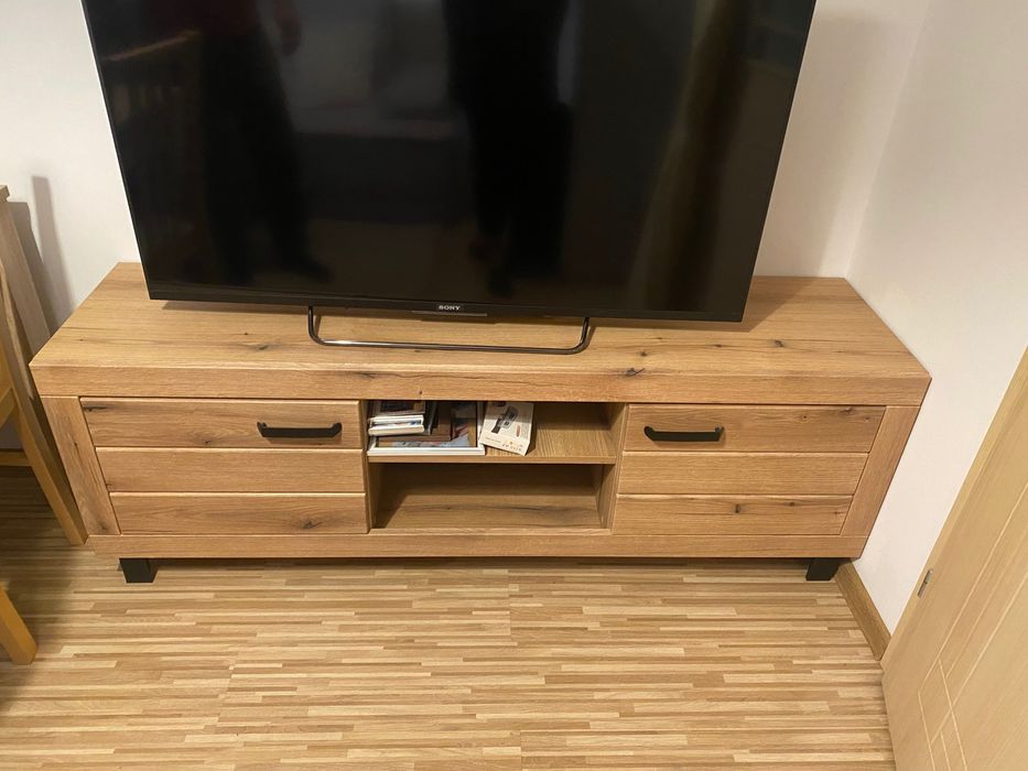 Szafka pod telewizor