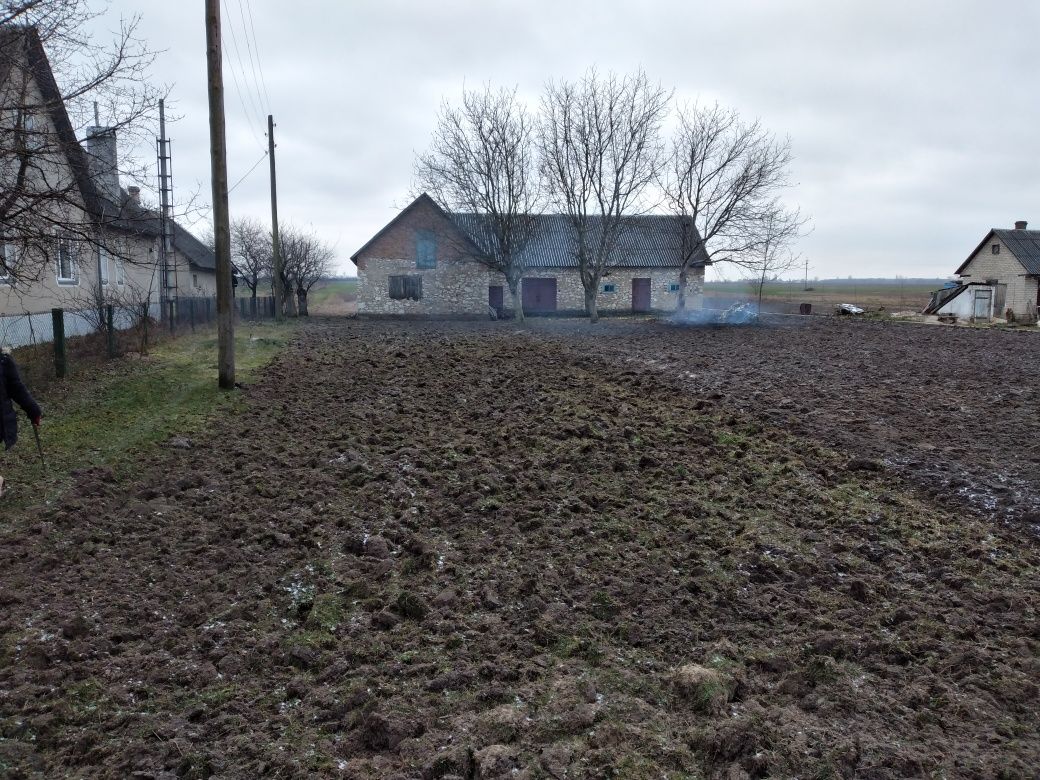 Продам незавершане будівництво