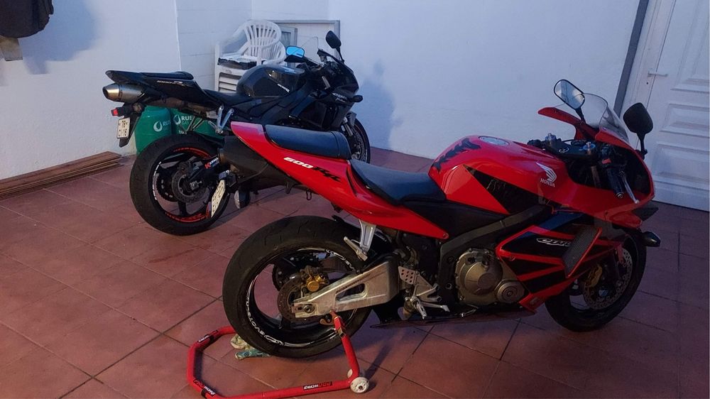 Honda cbr600rr impecavel