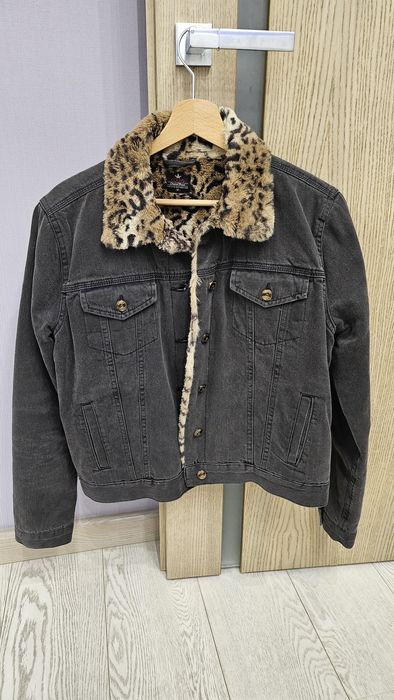 Жіноча курточка Colin's