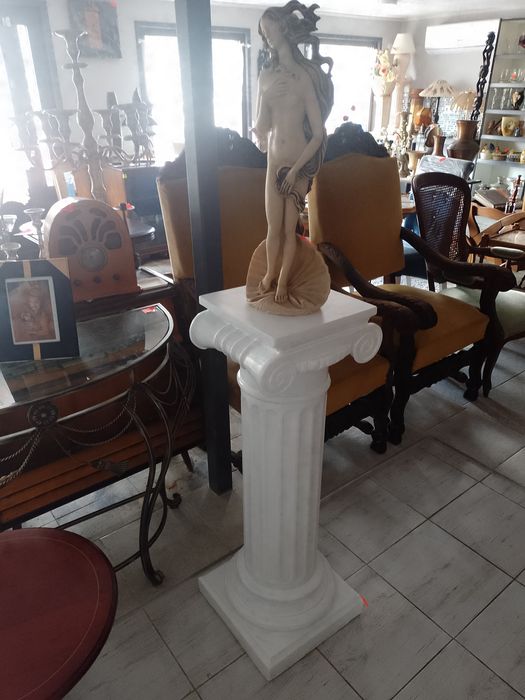 Filar ozdobny do salonu