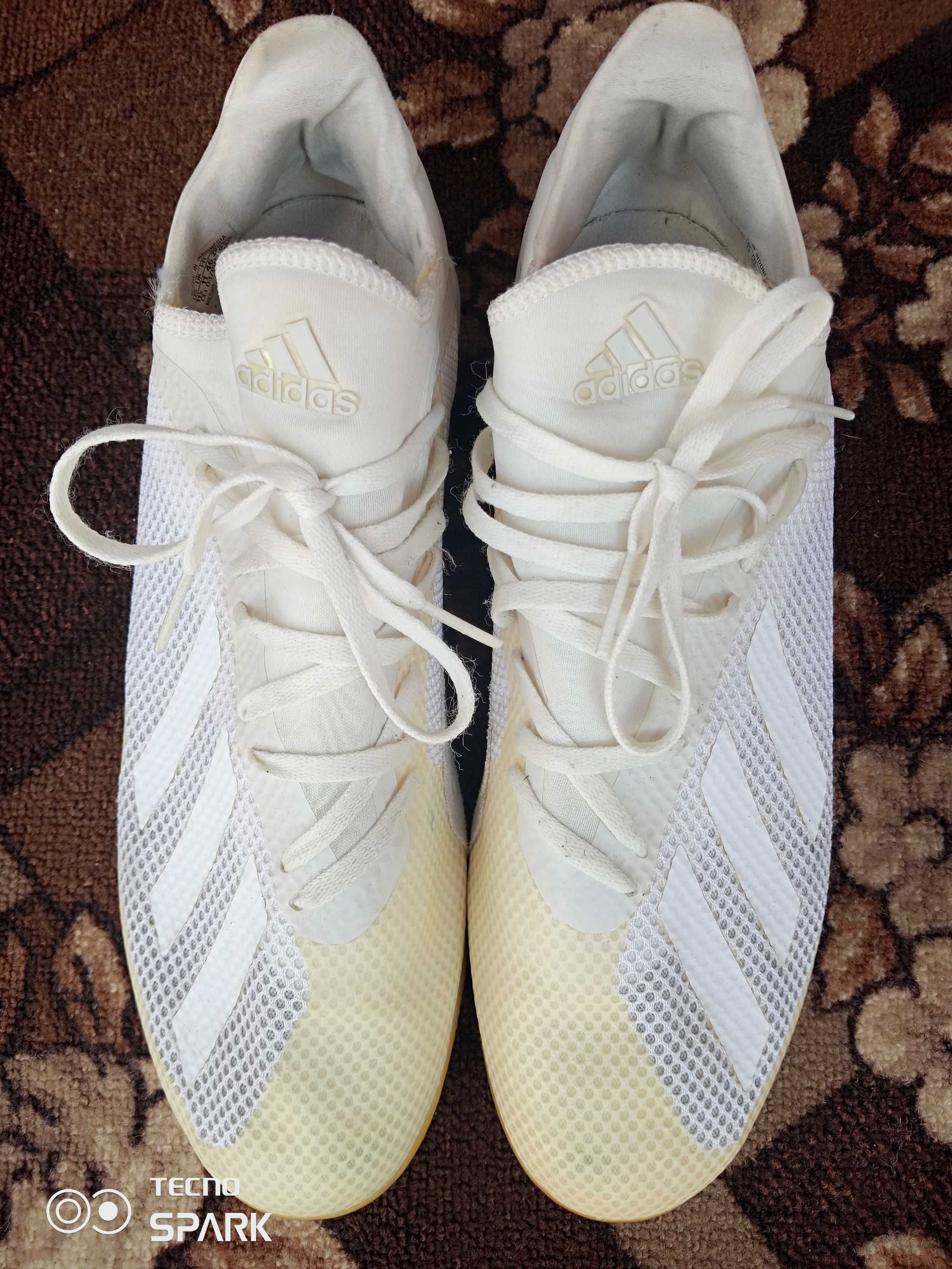 Кросівки adidas 46 розмір