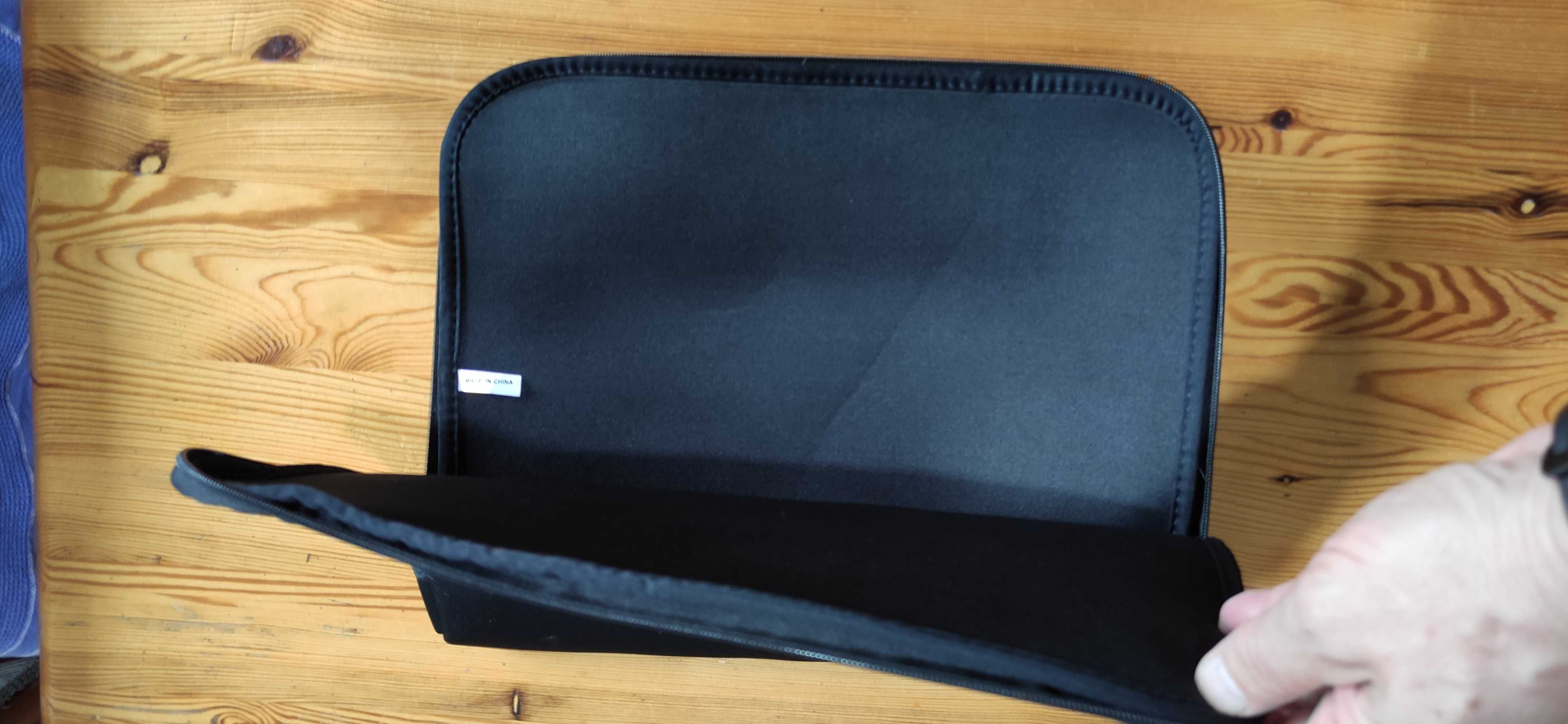 Pokrowiec na laptopa 15"