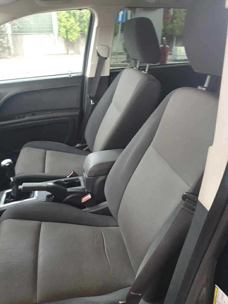 Dodge Journey 2.4 benzyna kolor czarny przeznaczony na części hak