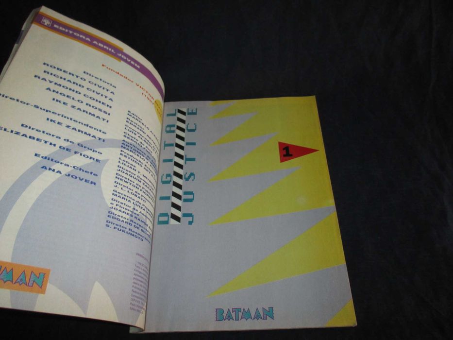 Livro BD Batman Digital Justice Pepe Moreno