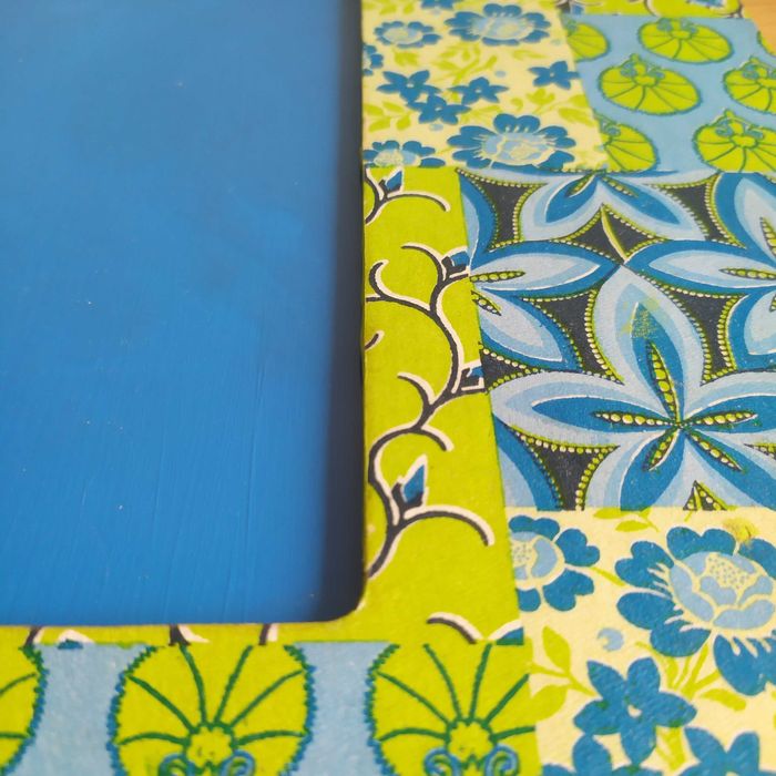 Moldura de madeira feital com técnica do guardanapo - NOVA