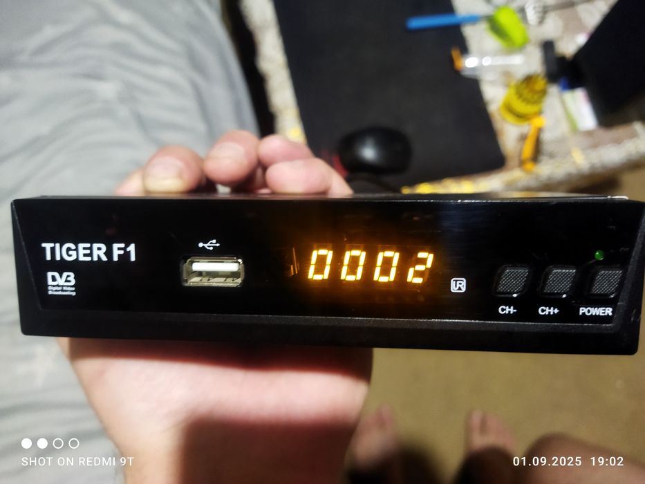 Спутниковый цифровой тюнер Tiger F1