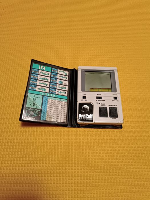 Электронная игра Bandai ProGolf 1984.