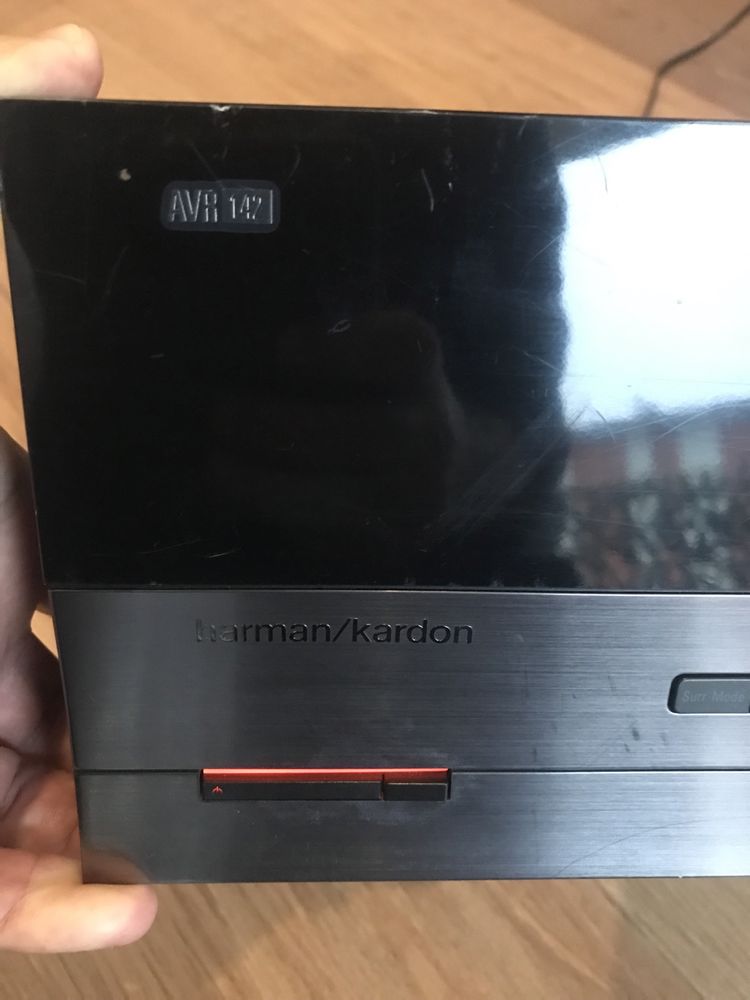 Amplificador Harman Kardon AVR 142/230