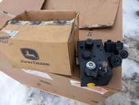 Blok zaworów TLS  John deere AL116954