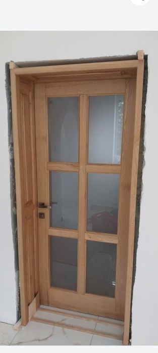 Двері дубові у наявності