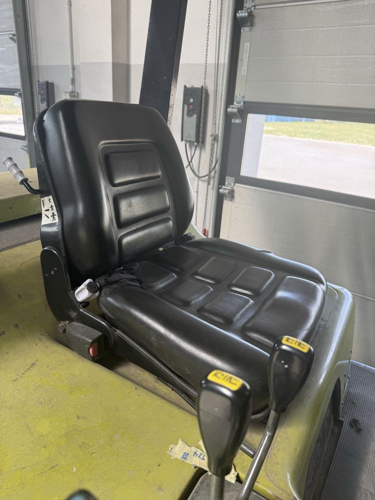 Wózek widłowy CLARK 5T – Diesel, UDT, przesuw boczny – Wynajem